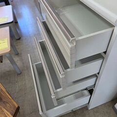 J8675 【リユースのサカイ柏店】 NITORI ニトリ キッチンボード Nポスティア100KB WH ホワイト クリーニング済み 参考価格109,900円の画像