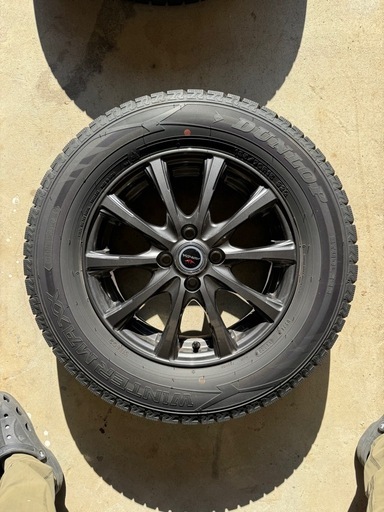 DUNLOP 195/70R15 スタッドレス4本(ロッキー、ライズ)