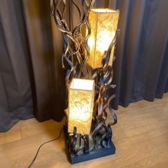 インテリア オブジェ 照明スタンド 木製　の画像