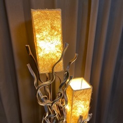 インテリア オブジェ 照明スタンド 木製　の画像