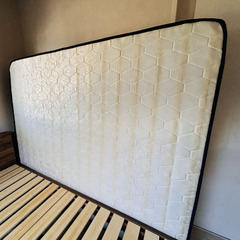 高品質マットレス（クィーンサイズ )をお譲りします！  の画像