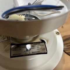 中古品　シーリングファンライト 木目調 4枚羽 天井照明 シーリングライトの画像