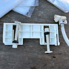 即決　温水便座　2022年製 ウォッシュレット　リクシル　暖かい　温かい　お尻に優しい　いぼ痔対策　中川区　中古動作品　早い者勝ち！の画像