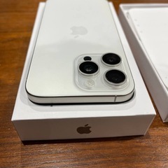 【美品　未使用】iPhone 15promax 256GB ホワイトチタニウムの画像