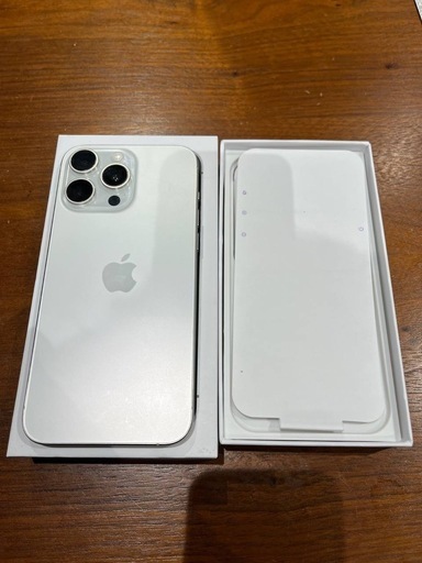 【美品　未使用】iPhone 15promax 256GB ホワイトチタニウム