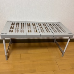 押入れ/クローゼット用棚2個セット　プラスチックの画像