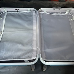 スーツケースの画像