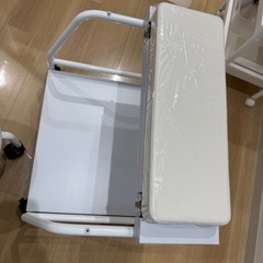 ネイルサロン向け フットネイル用ペディ台とスモールスツール（引取限定）の画像