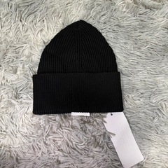 【新品未使用】メゾンマルジェラニット帽の画像