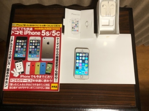 iPhone 5s　ゴールド16Ｇ　使用1時間未満