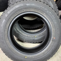 175/70/14 スタッドレスタイヤ
の画像
