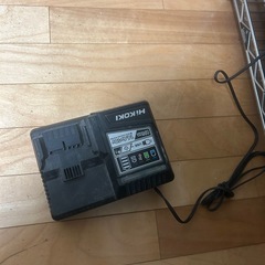 HiKOKI 18Vバッテリー 充電器 インパクトドライバーケース付きの画像