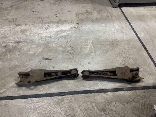 スカイラインジャパン 前期 ロアアーム