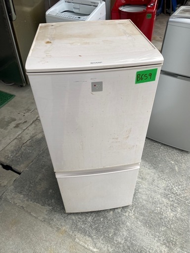 NO B659?福岡市内配送設置無料✨?シャープ SHARP プラズマクラスター冷蔵庫 （137L・どっちもドア） 2ドア ベージュ系