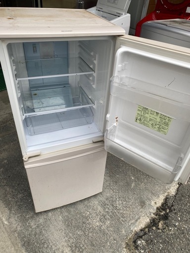 NO B659?福岡市内配送設置無料✨?シャープ SHARP プラズマクラスター冷蔵庫 （137L・どっちもドア） 2ドア ベージュ系 NO B659?福岡市内配送設置無料✨?シャープ SHARP プラズマクラスター 