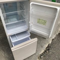 NO B659🌈福岡市内配送設置無料✨🌈シャープ SHARP プラズマクラスター冷蔵庫 （137L・どっちもドア） 2ドア ベージュ系 SJ-PD14A-Cの画像