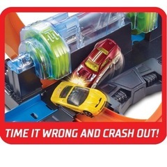 ホットウィール　コークスクリュークラッシュトラックの画像