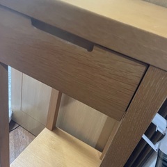 勝山引き取り1月3日高さ100センチテーブル引き出し付きの画像