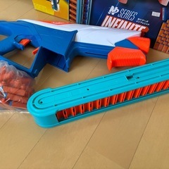 ナーフ銃の画像