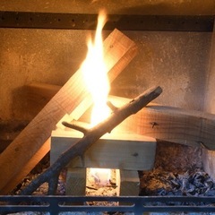 薪　木材詰め合わせ　80サイズ　21センチ　キャンプ　焚き火　BBQの画像