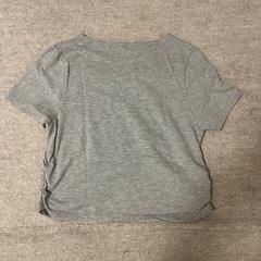 シャーリンググレーTシャツの画像
