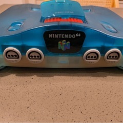 【ニンテンドー64】本体＆コントローラー4つ&カセット1つの画像