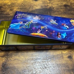 ディズニーリゾート缶2つの画像