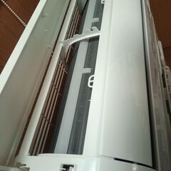 安心の電気工事士がお伺い致します！超高年式2024年製！人気の6畳用！一ランク上の機種！！取り付け工事付き！取外し工事無料！保証付き！配送込み♪エリア限定の画像