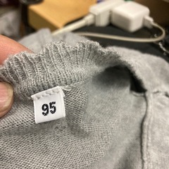 西松屋チェーン　子供服　カーディガン　サイズ　95の画像