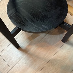 ガラステーブルの画像