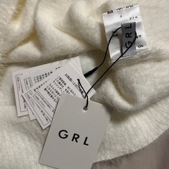 ふわふわシャギーニット半袖セーター　タグ付きの画像