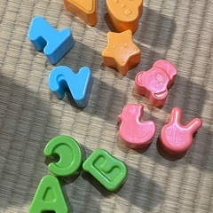 リンゴ型のパズルの画像