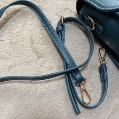 ショルダーバッグの画像