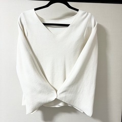 Vネック長袖トップス Mサイズ