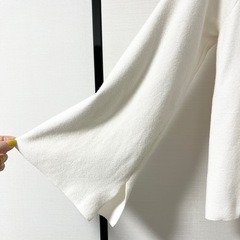 Vネック長袖トップス Mサイズの画像