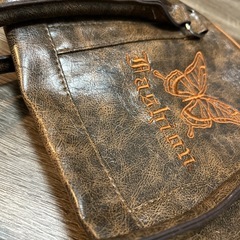 ハンドバッグ ヴィンテージ風グランジの画像