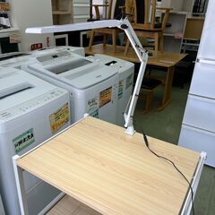 【リサイクルショップ ピカソ 小松原】💡✨2022年製✨クランプ式 LEDアームライト（オーム電機 AS-LS28B-W）🦢💡★0193★の画像