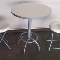 丸型机 丸型椅子2脚SET　※引き取りまたは指定駅渡しの画像