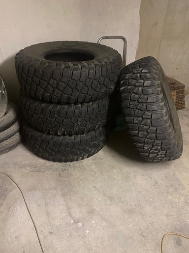 タイヤ、ホイール 37 12.50 17