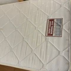 シングルベッド　宮付き（コンセント）　フレーム　マットレス　セット　の画像