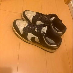 adidasスニーカー