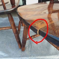 🔴山口市、昭和レトロウィンザー調イス4脚食卓セット¥15000🔴分売可🔴テーブルは6人用🔴イス古キズありの画像