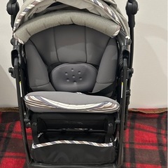 アップリカ　ラクーナエアーコンパクト　ベビーカーの画像