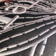 Mardi Mercredi 長袖スウェット 男女兼用の画像