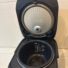 TOSHIBA 炊飯器
の画像