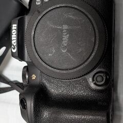 Canon R10(APS-C ミラーレス1眼）を売りますの画像