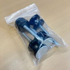 カトージ 木製ベビーゲート（ホワイト）取付サイズ：76～86cm　※開閉レバーのツメが折れていますの画像