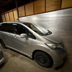 ホンダ　フリード　4WD  車検付きの画像