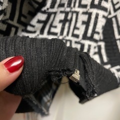 BALENCIAGA ニットパーカーの画像