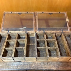 ハンドメイドガラスケース小物入れの画像